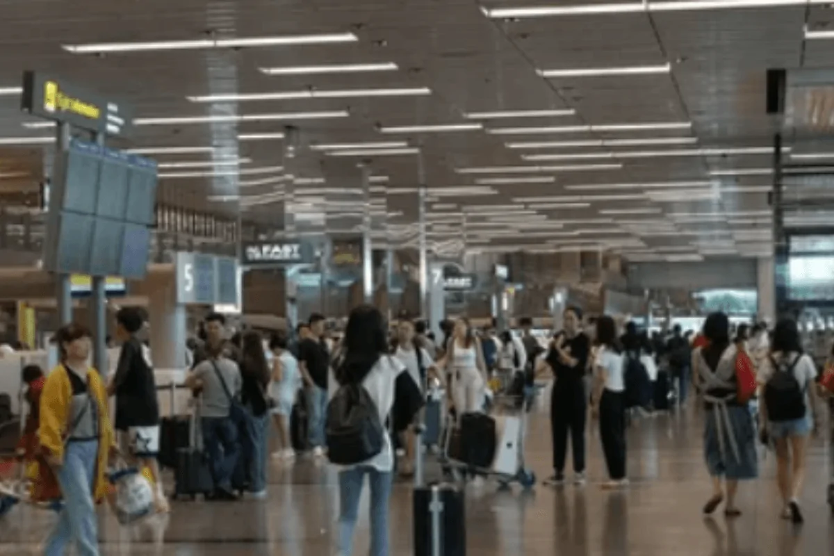 Heathrow Welcomes Back Singapore Airlines After Reopening