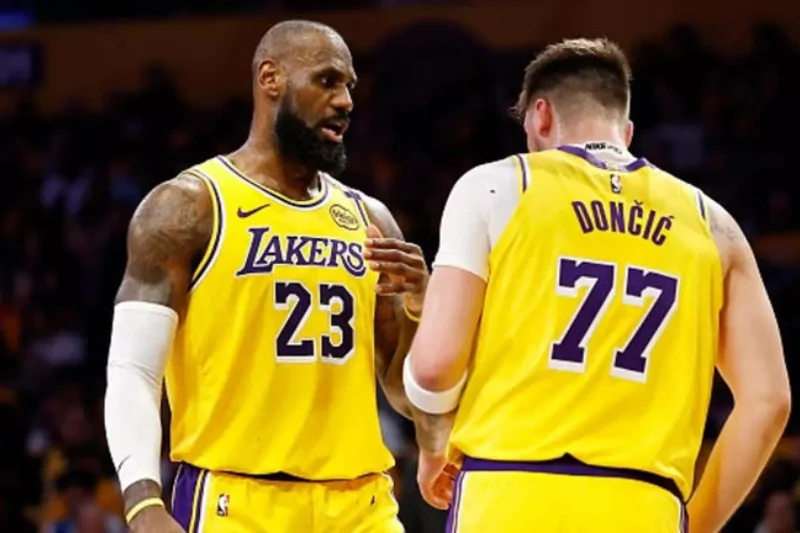 Lakers Eyeing Kristaps Porzingis as Potential Big 3 Addition with LeBron and Doncic