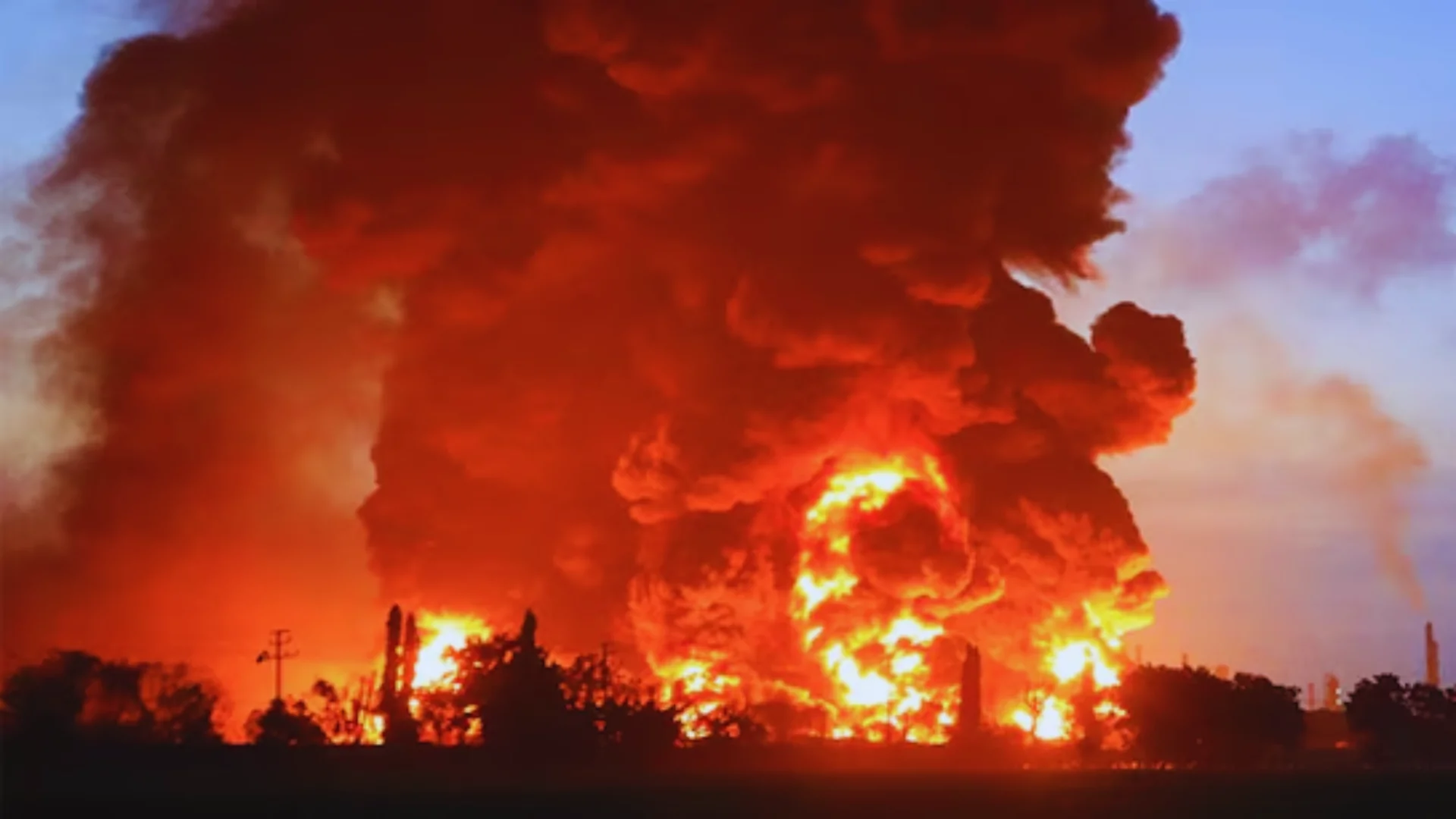 A massive fire broke out in Putra Heights, a suburban area just outside Kuala Lumpur