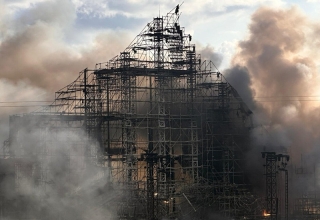 tomorrowland stage fire