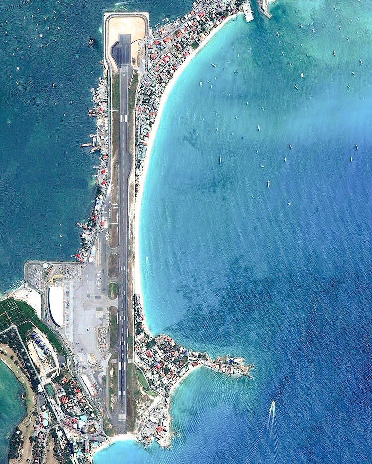 princess juliana international airport, st. maarten