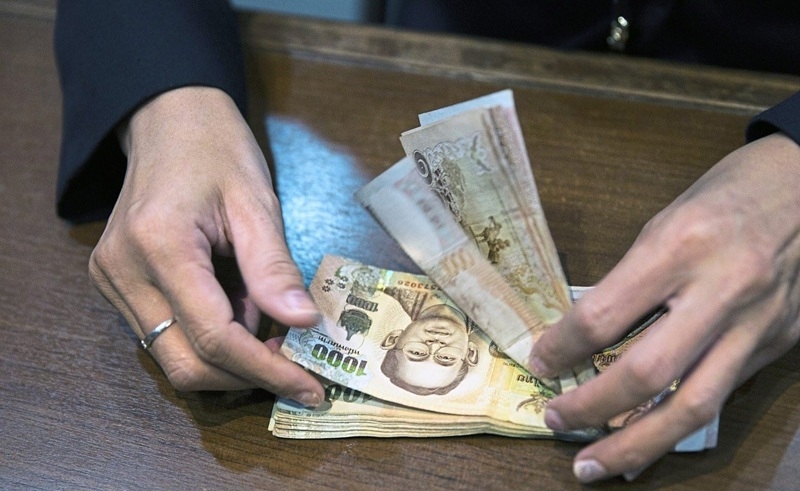 exchange rate today in thailand