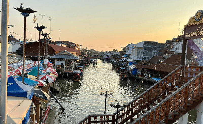 Amphawa Floating Market