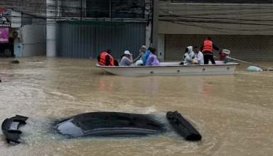climate extremes trigger deadly floods in thailand and malaysia