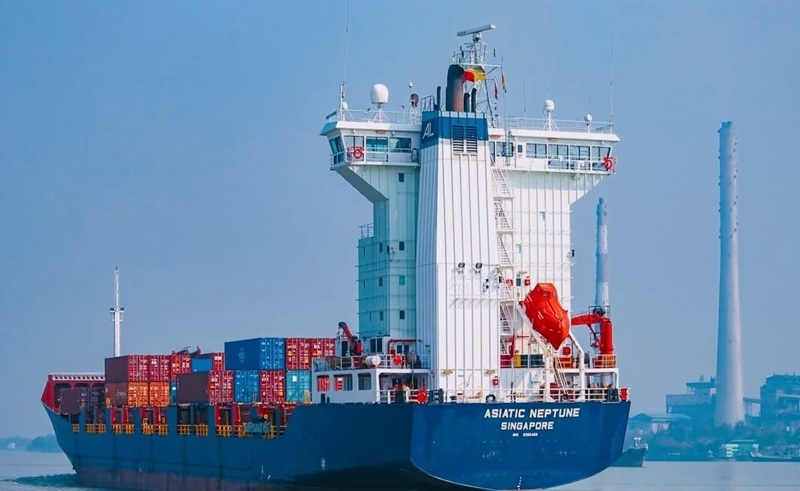 top container port globally