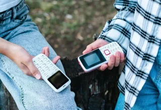 gen z dumbphones trend 2026