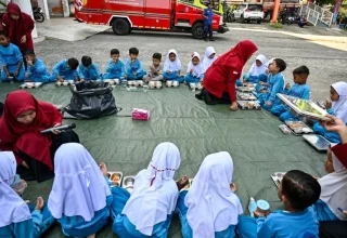 indonesia free school meal scheme stopped